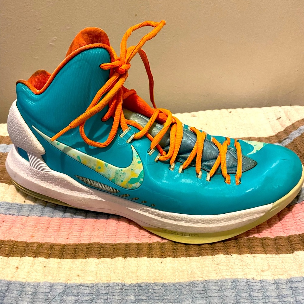KD Basketball Shoes Easter
